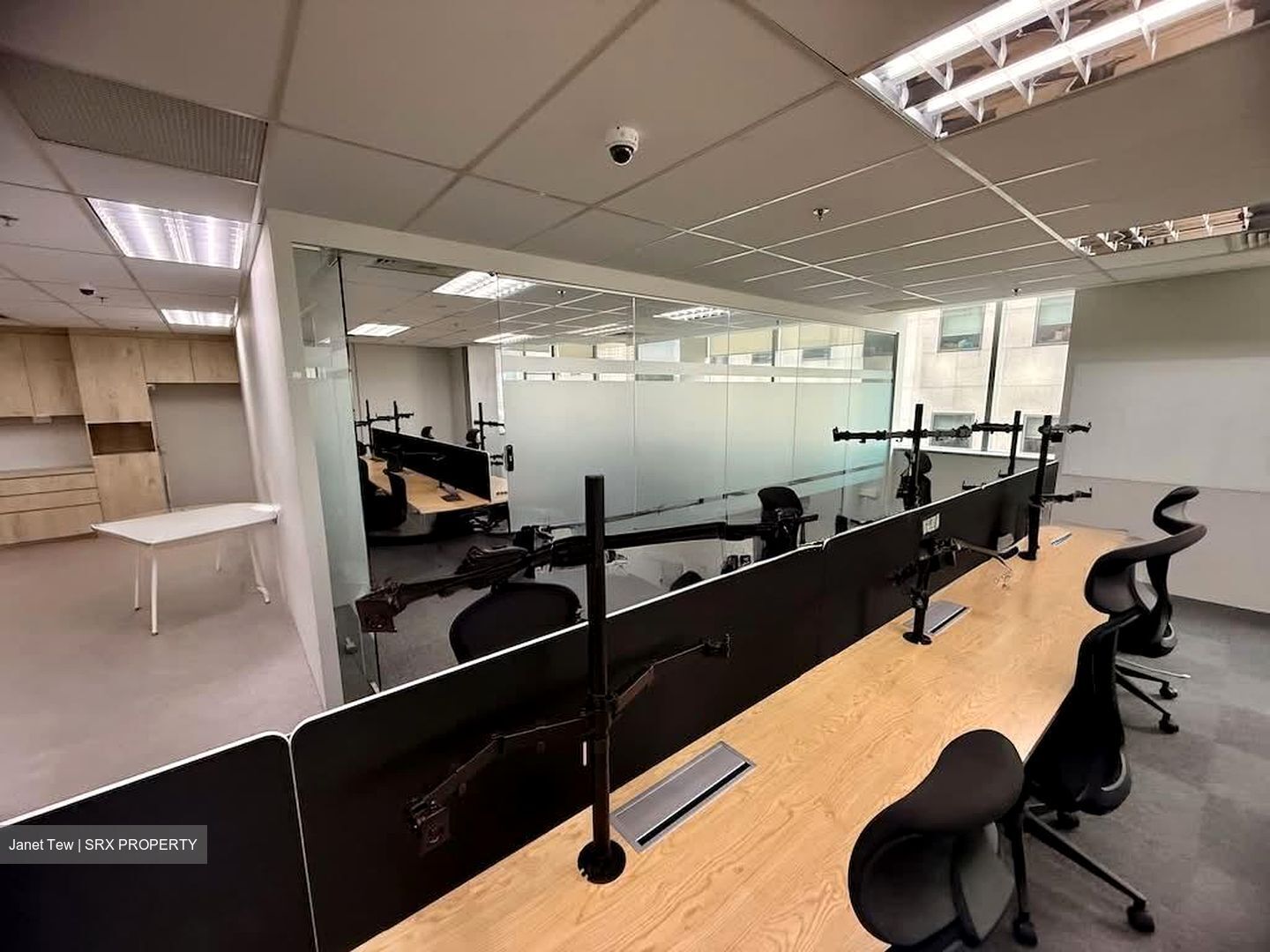 Lippo Building (D1), Office #601201831